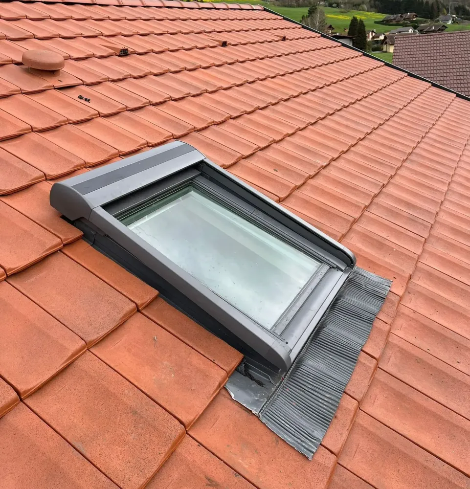 Pose fenêtre de toit velux à Ornex
